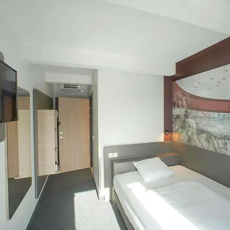 Отель B&B Hotel Vejle Вайле